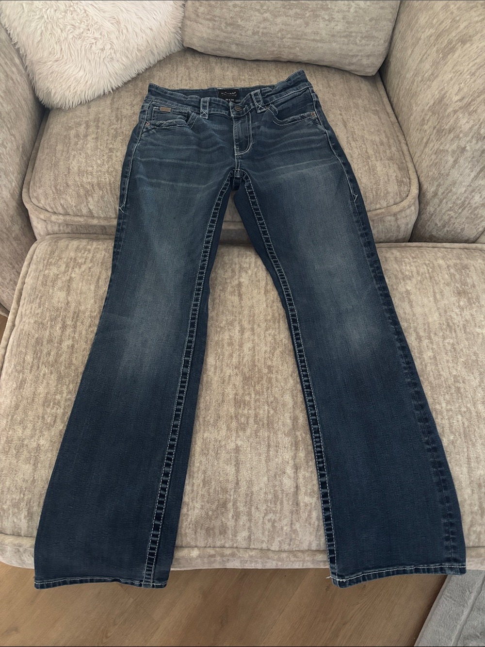 Buckle Men’s Medium Blue Bootcut Jeans